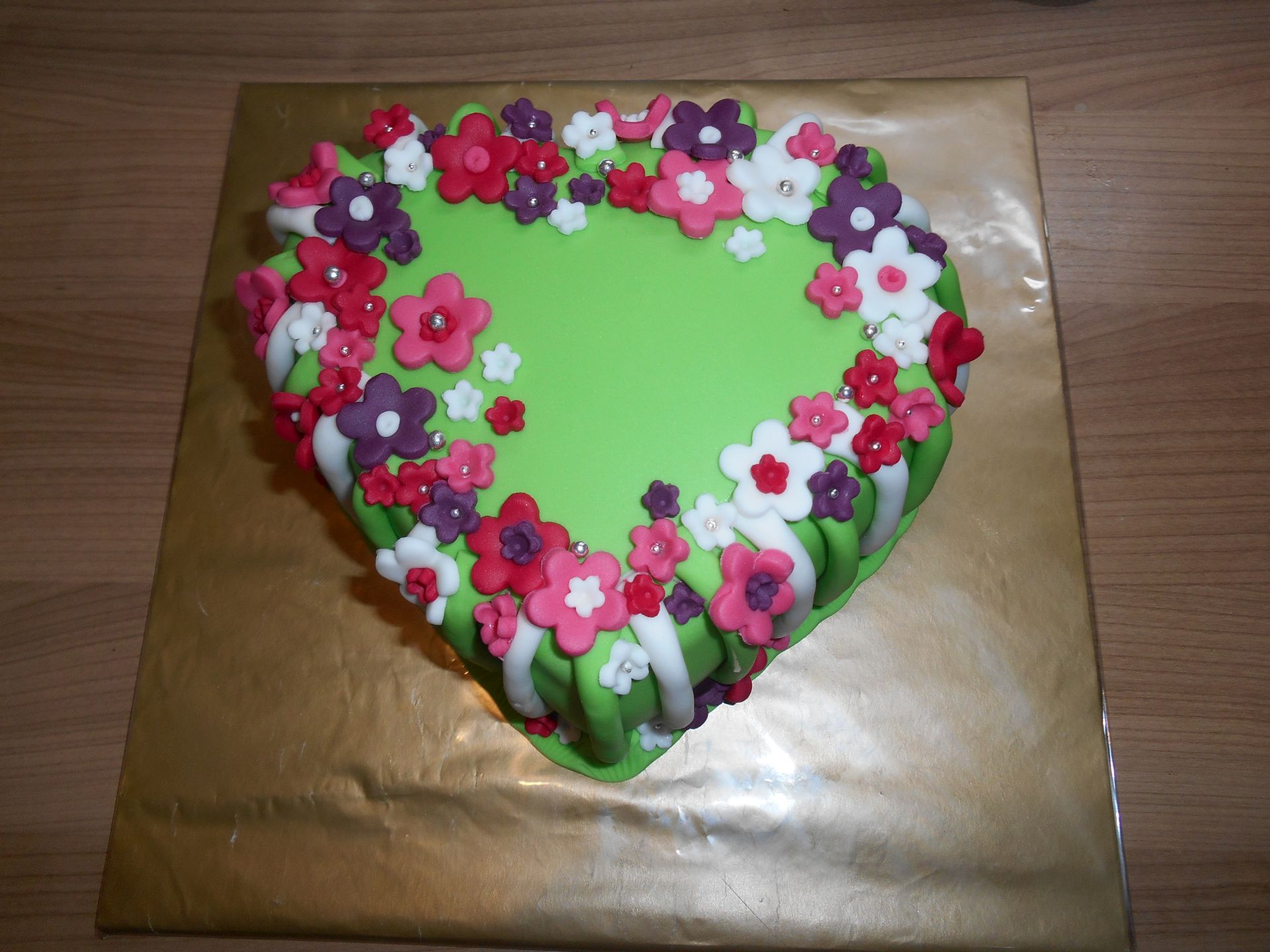 Květinový dort srdce